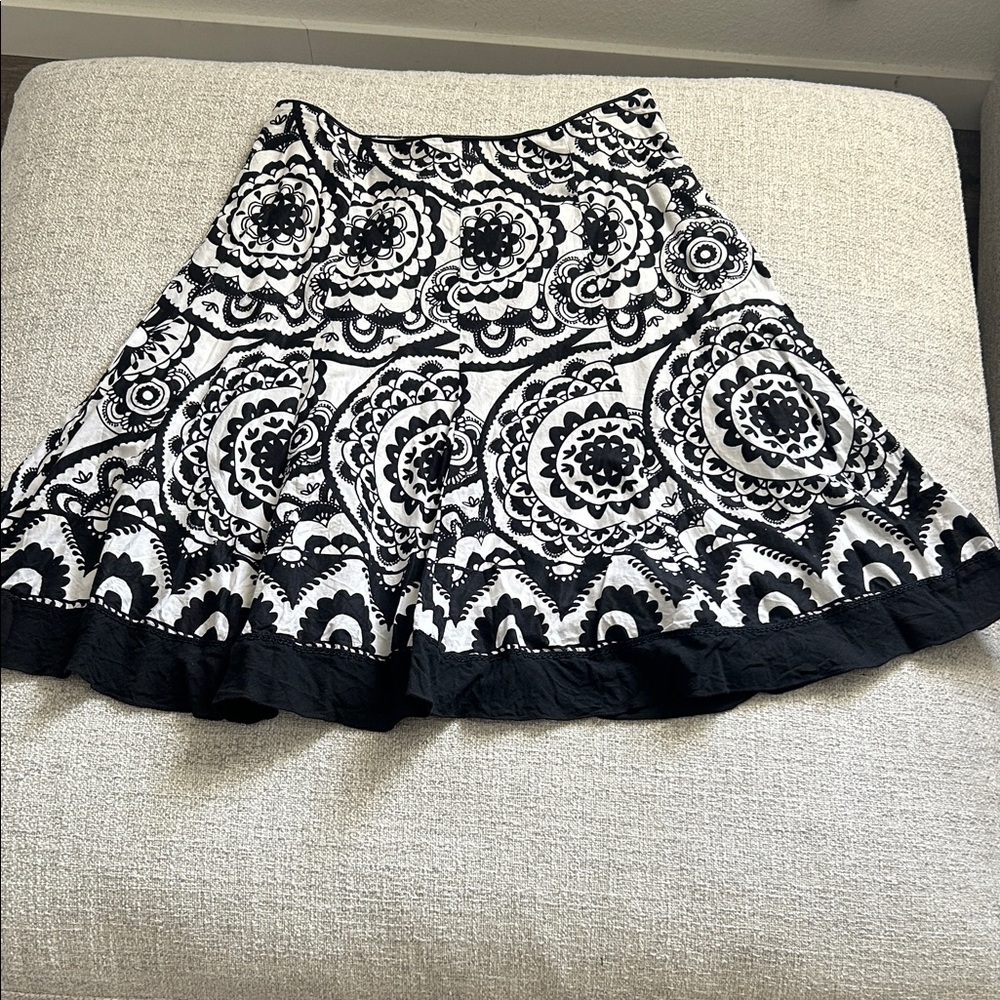 White House Black Market Black and White Mini Skirt